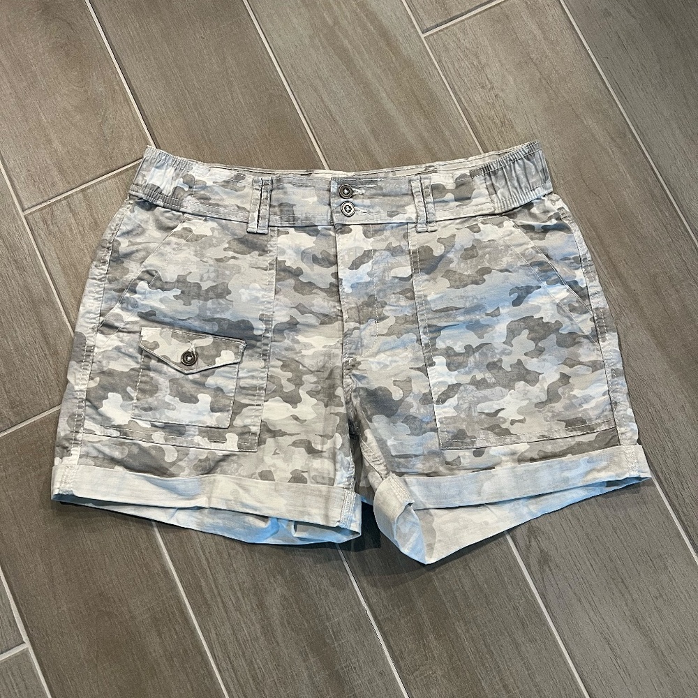 White & Grey Camo Shorts with Pockets